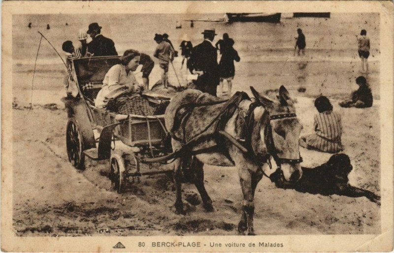 Carte postale ancienne Berck-Plage Voiture de malade à Berck