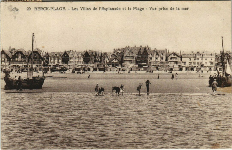 Carte postale ancienne Berck-Plage Les Villas et Esplanade à Berck