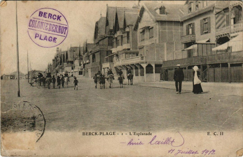Carte postale ancienne Berck-Plage Esplanade à Berck