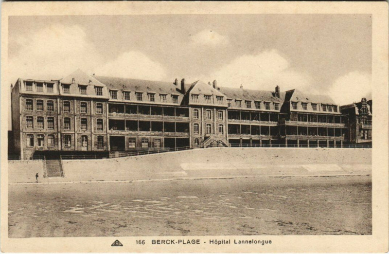 Carte postale ancienne Berck-Plage Hopital Lannelongue à Berck