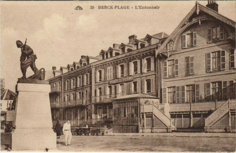 Carte postale ancienne Berck-Plage Entonnoir à Berck