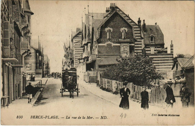 Carte postale ancienne Berck-Plage Rue de la Mer à Berck