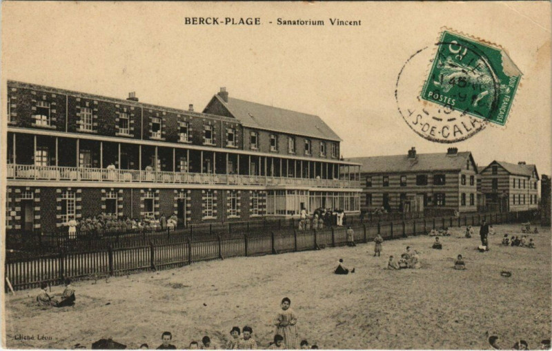 Carte postale ancienne Berck-Plage Sanatorium Vincent à Berck