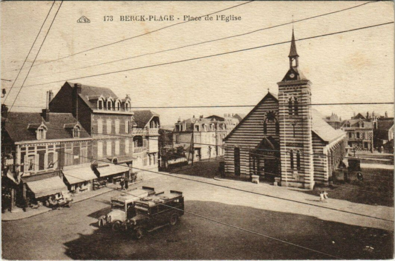 Carte postale ancienne Berck-Plage Place de l'Eglise à Berck