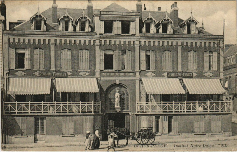 Carte postale ancienne Berck-Plage Inst. Notre-Dame à Berck
