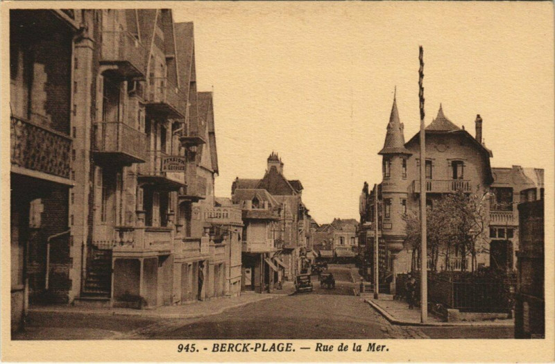 Carte postale ancienne Berck-Plage Rue de la Mer à Berck