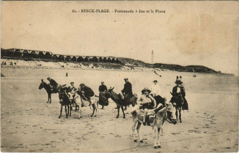 Carte postale ancienne Berck-Plage Promenade a anes à Berck