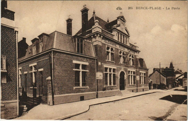 Carte postale ancienne Berck-Plage La Poste à Berck