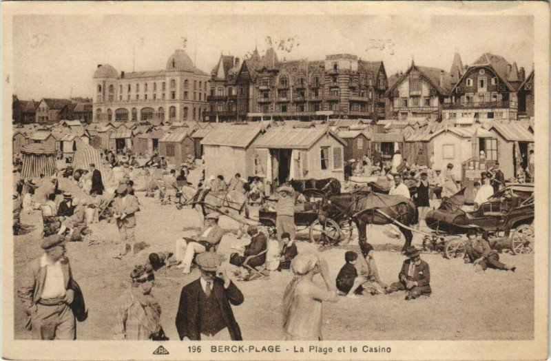 Carte postale ancienne Berck-Plage La Plage et le Casino à Berck