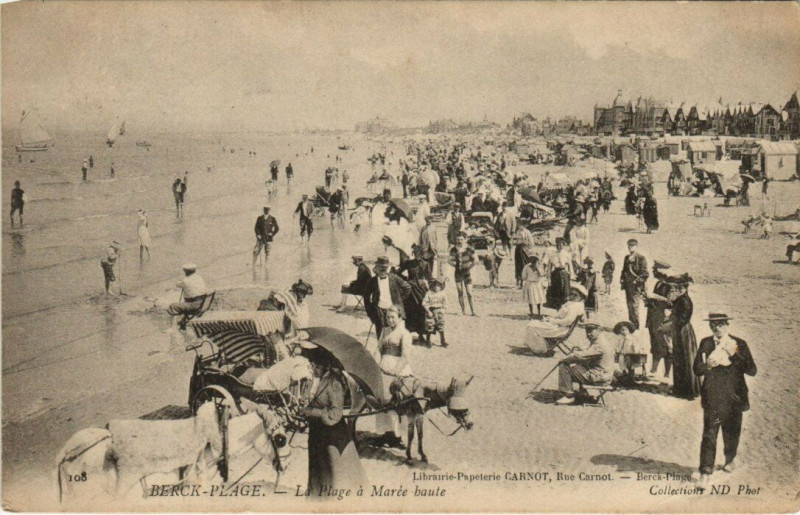 Carte postale ancienne Berck-Plage La Plage a marée basse à Berck
