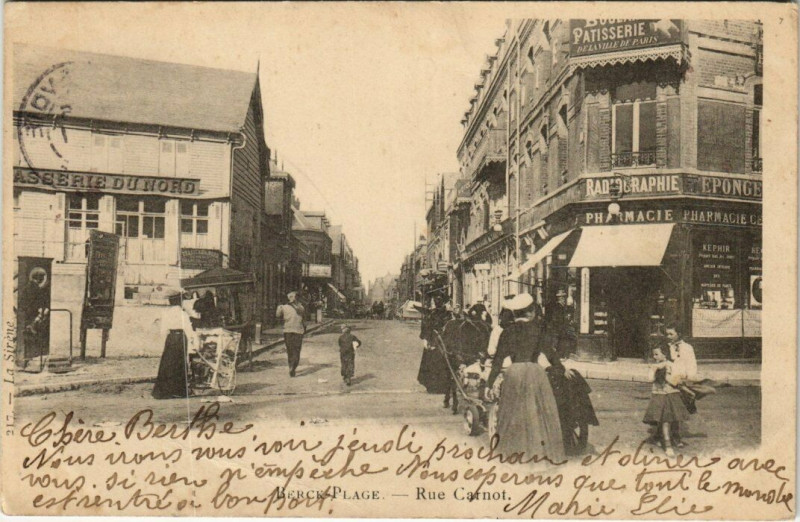 Carte postale ancienne Berck-Plage Rue Carnot à Berck
