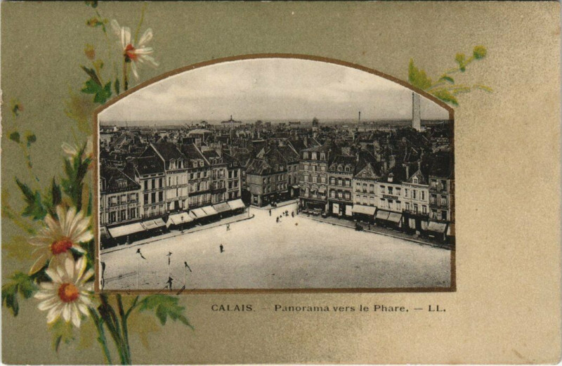 Carte postale ancienne Calais - Panorama vers le Phare à Calais