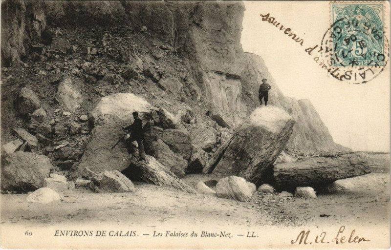 Carte postale ancienne Calais - Les Falaises du Blanc Nez à Calais