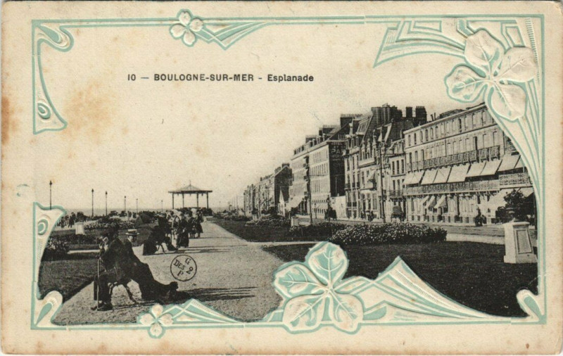 Carte postale ancienne Boulogne-sur-Mer - Esplanade à Boulogne-sur-Mer