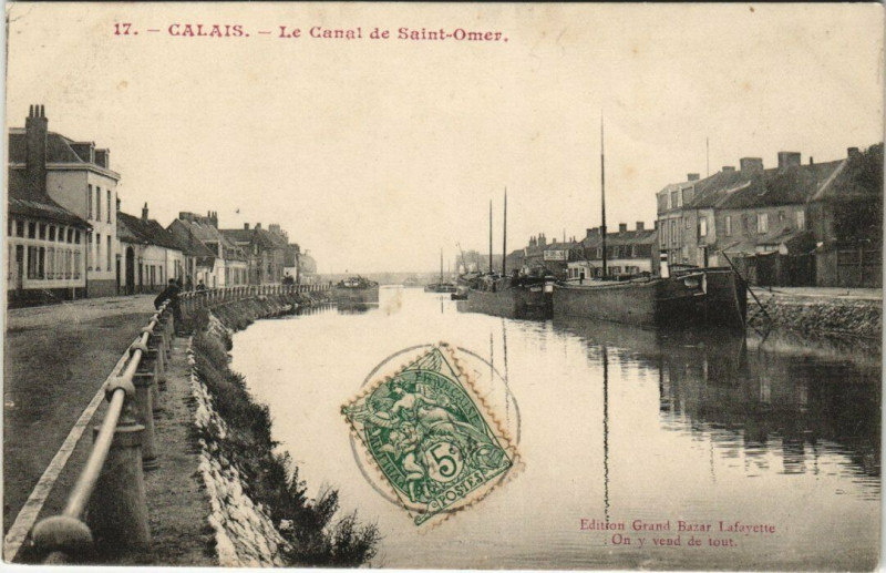 Carte postale ancienne Calais - Le Canal de Saint-Omer à Calais