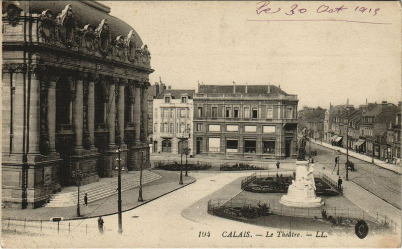 Carte postale ancienne Calais - Le Théatre à Calais
