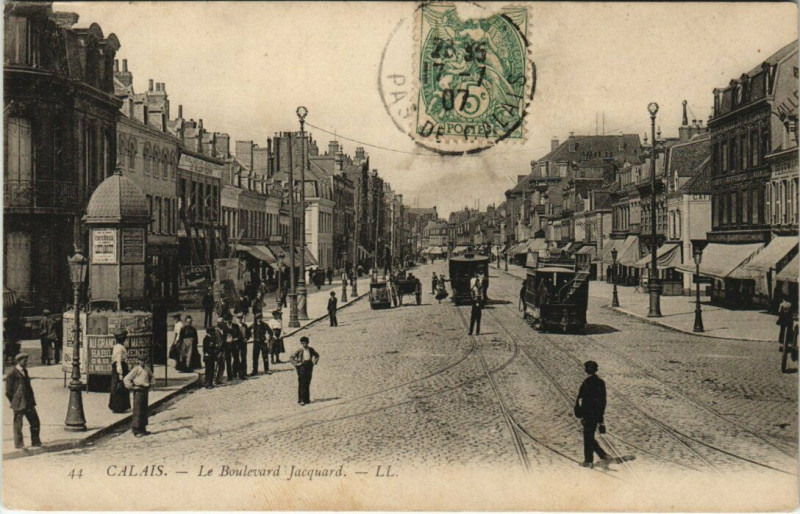 Carte postale ancienne Calais - Le Boulevard Jacquard à Calais