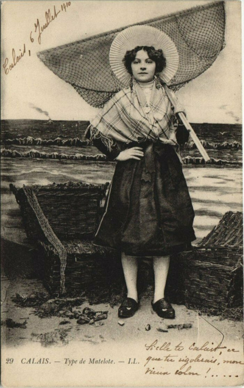 Carte postale ancienne Calais - Type de Matelote à Calais