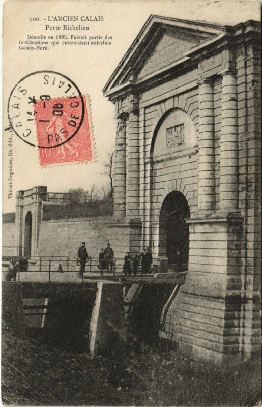 Carte postale ancienne L'Ancien Calais - Porte Richelieu à Calais