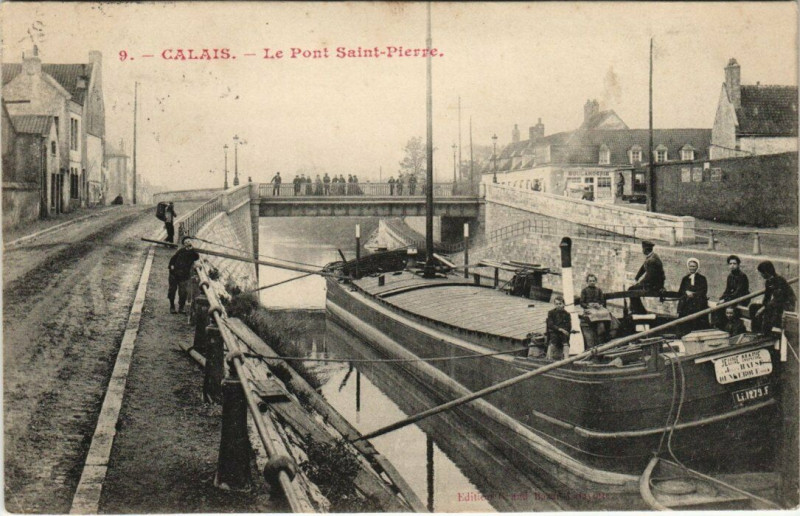 Carte postale ancienne Calais - Le Pont Saint-Pierre à Calais