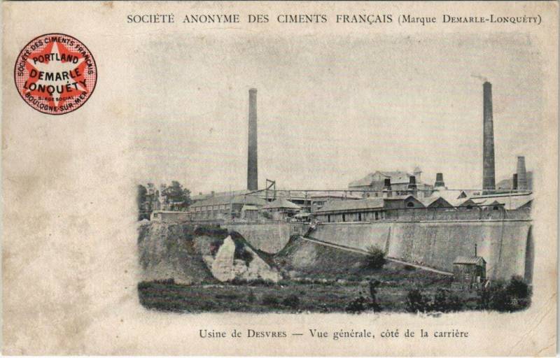Carte postale ancienne Usine de Desvres-Vue générale cté de la carriere à Desvres