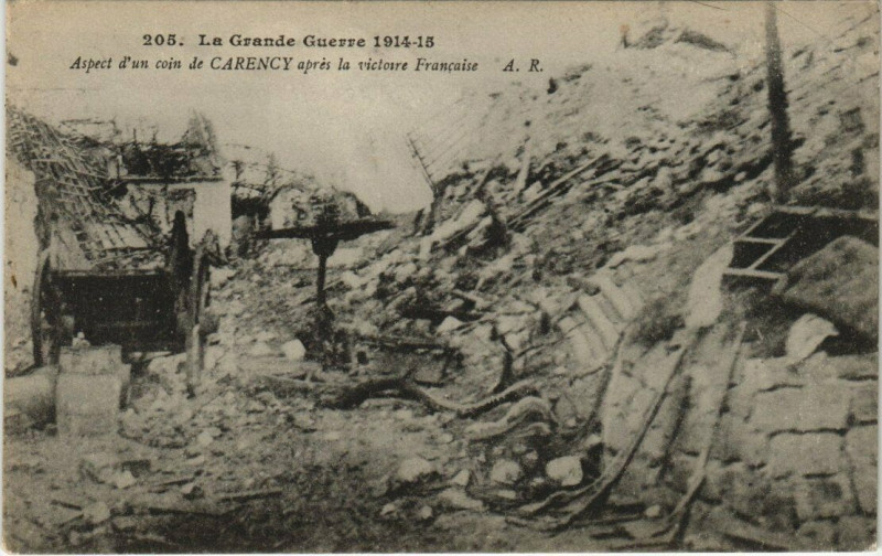 Carte postale ancienne Aspect d'un coin de Carency apres la victoire Francaise à Carency