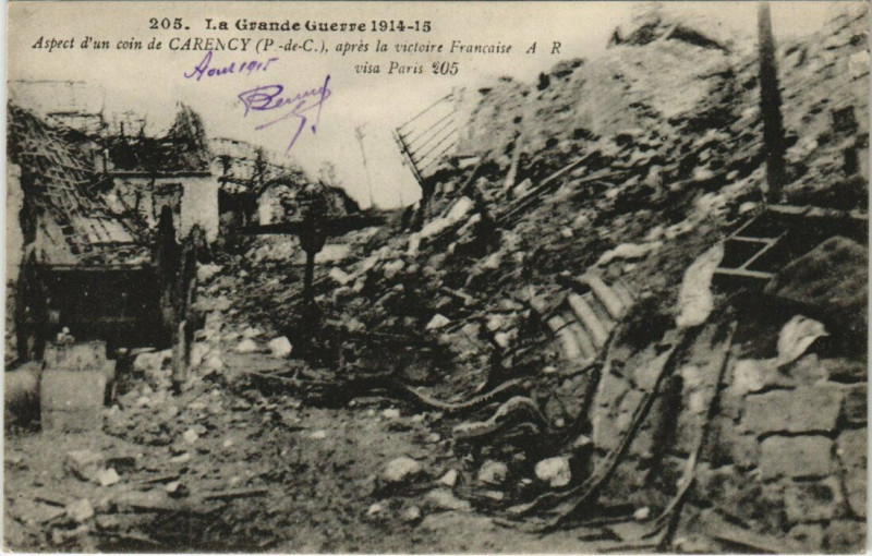 Carte postale ancienne Aspect d'un coin de Carency apres la victoire Francaise à Carency