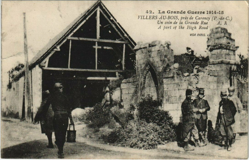 Carte postale ancienne Villers au Bois pres de Carency - Un coin de la Grande Rue à Carency
