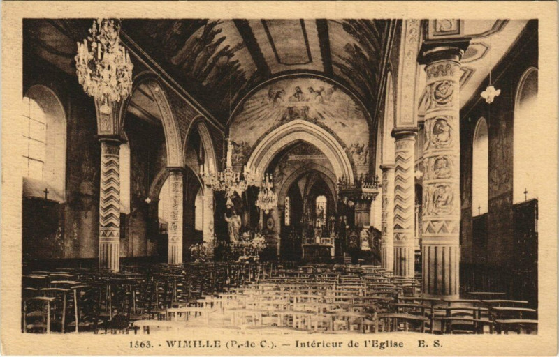 Carte postale ancienne Wimille - Intérieur de l'Eglise à Wimille