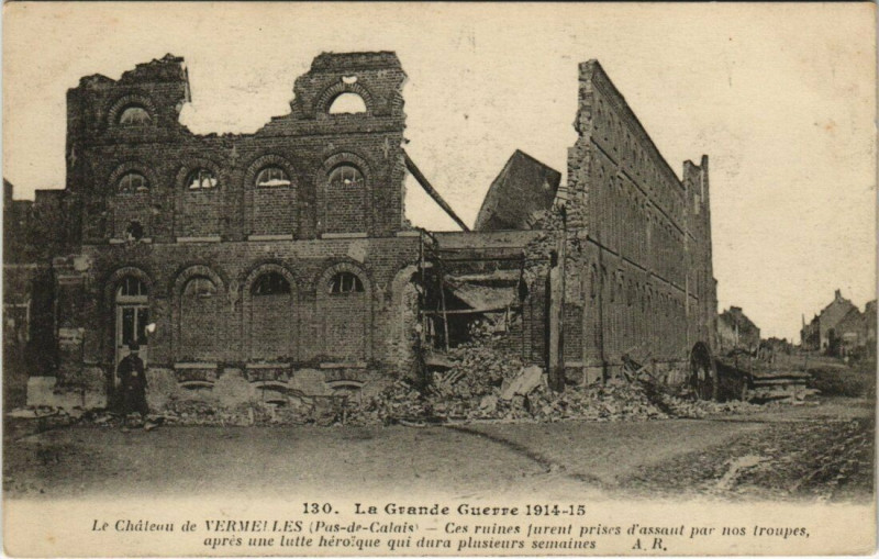 Carte postale ancienne Le Chateau de Vermelles à Vermelles