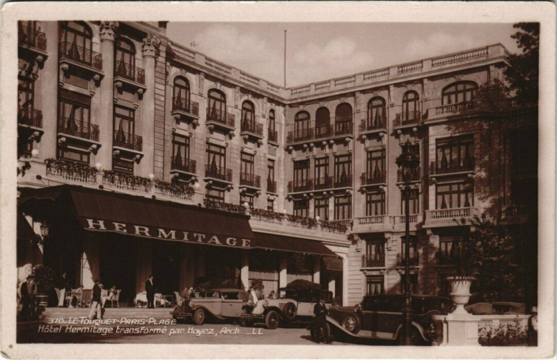Carte postale ancienne Le Touquet-Paris-Plage - Hotel Hermitage transformé par Hoyez au Touquet-Paris-Plage