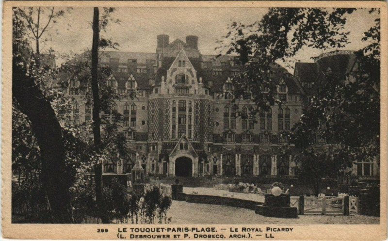 Carte postale ancienne Le Touquet-Paris-Plage - Le Royal Picardy au Touquet-Paris-Plage