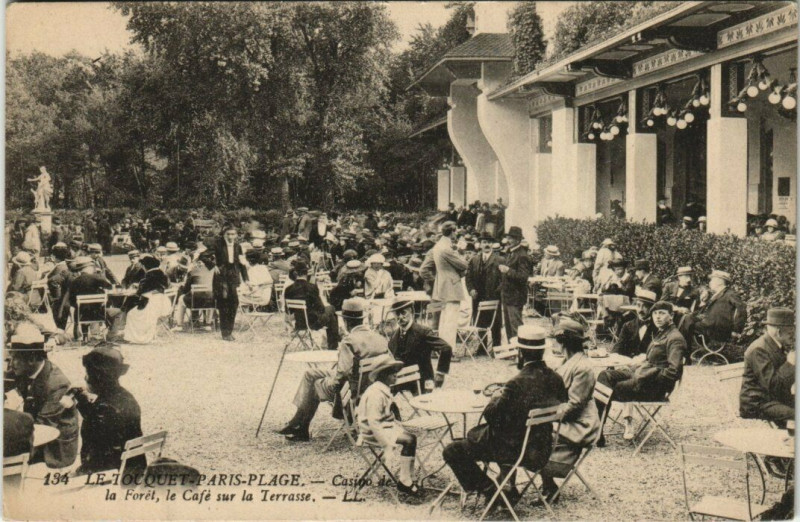 Carte postale ancienne Le Touquet-Paris-Plage - Casino de la Foret le Café sur Terrasse au Touquet-Paris-Plage