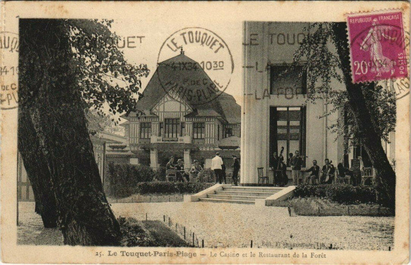 Carte postale ancienne Le Touquet-Paris-Plage - Le Casino et le Restaurant de la Foret au Touquet-Paris-Plage