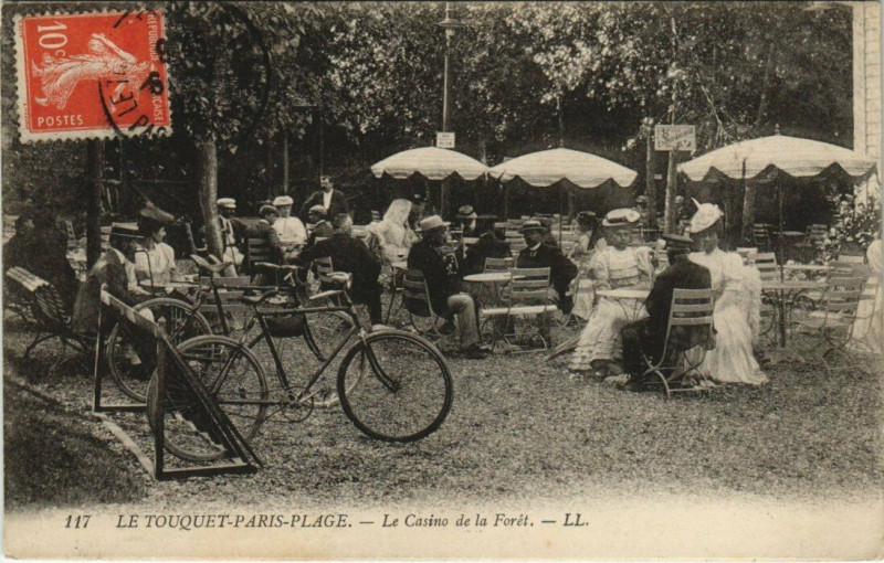 Carte postale ancienne Le Touquet-Paris-Plage - Le Casino de la Foret au Touquet-Paris-Plage