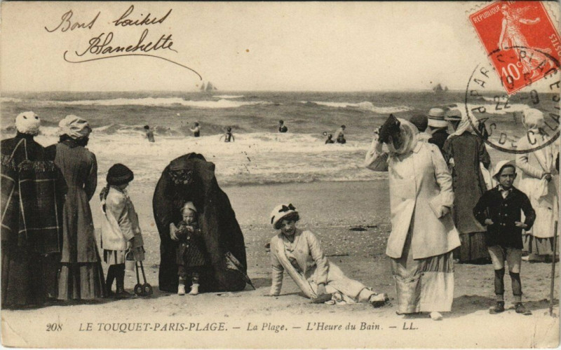 Carte postale ancienne Le Touquet-Paris-Plage - La Plage - L'Heure du Bain au Touquet-Paris-Plage
