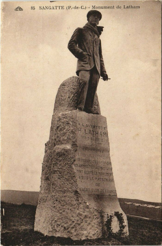 Carte postale ancienne Sangatte-Monument de Latham à Sangatte