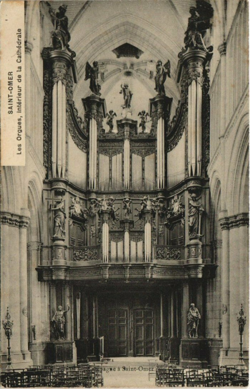 Carte postale ancienne Saint-Omer - Les Orgues-Intérieur de la Cathédrale à Saint-Omer