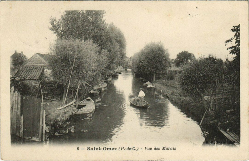 Carte postale ancienne Saint-Omer - Vue des Marais à Saint-Omer
