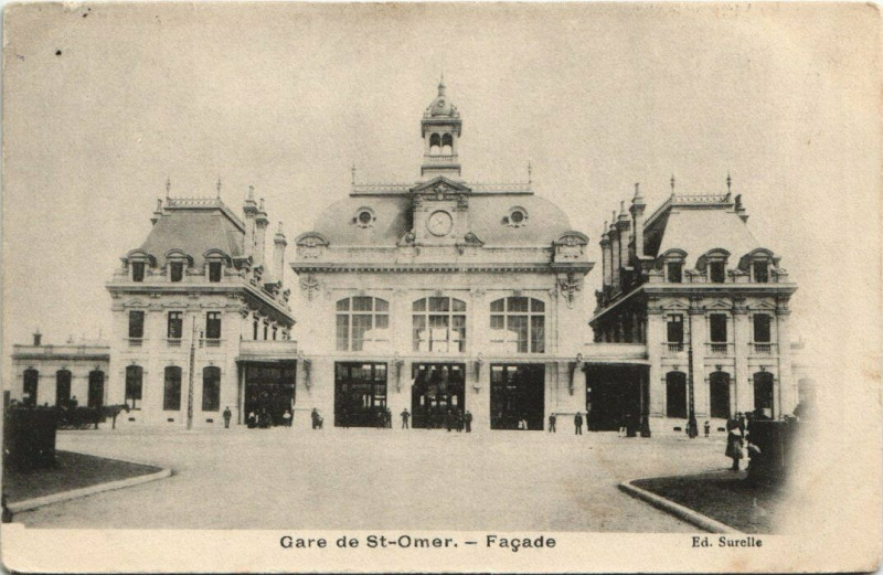 Carte postale ancienne Gare de Saint-Omer - Facade à Saint-Omer
