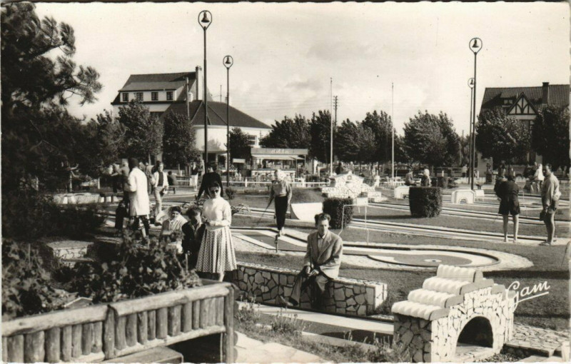 Carte postale ancienne Stella-Plage - Le Golf miniature