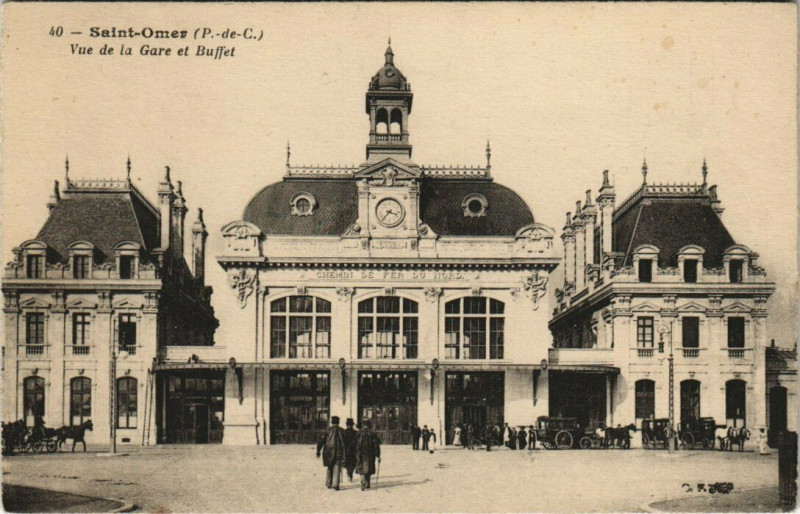 Carte postale ancienne Saint-Omer - Vue de la Gare et Buffet à Saint-Omer
