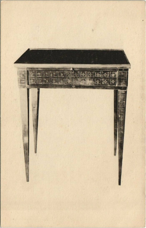 Carte postale ancienne Saint-Omer - Table en marqueterie Louis Xvi à Saint-Omer