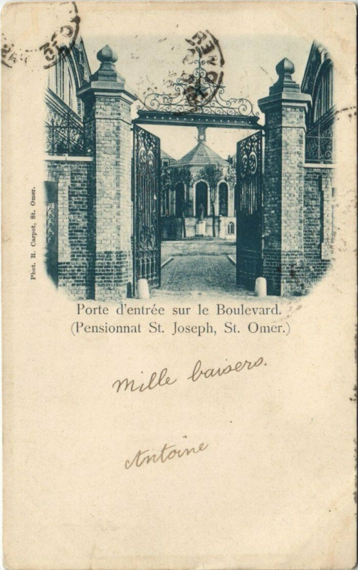 Carte postale ancienne Saint-Omer - Porte d'entrée sur le Boulevard à Saint-Omer