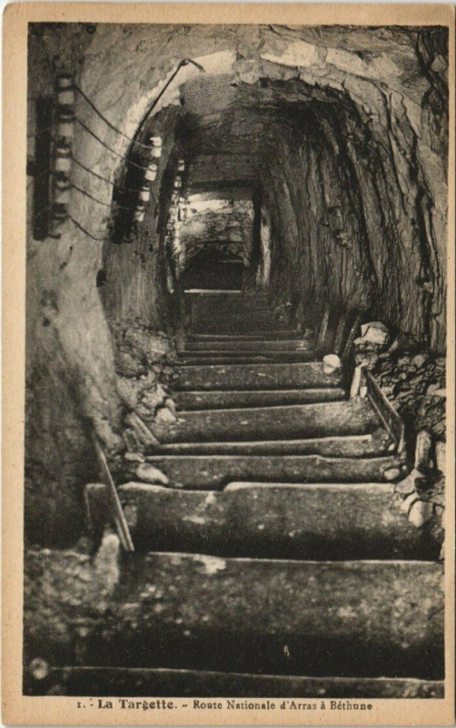 Carte postale ancienne La Targette - Route Nationale d'Arras a Bethune à Béthune