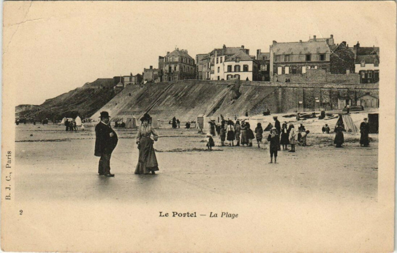 Carte postale ancienne Le Portel - La Plage au Portel