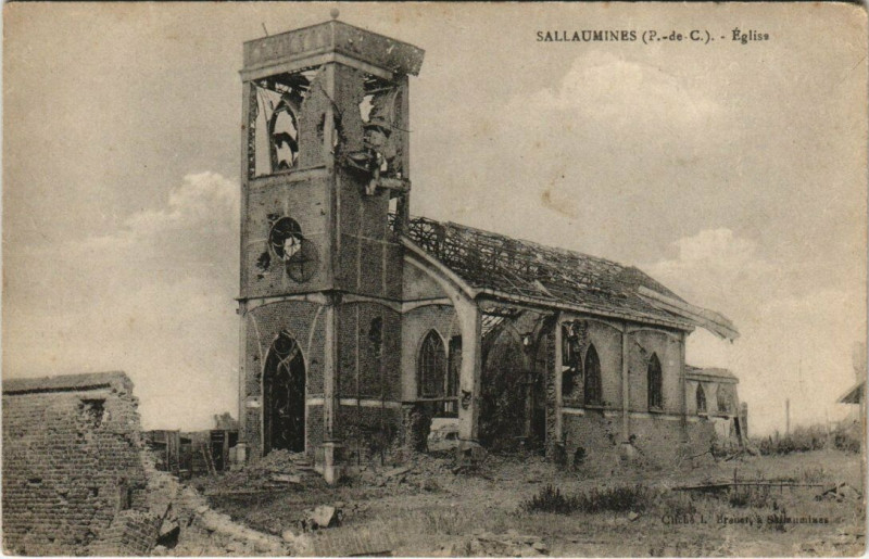 Carte postale ancienne Sallaumines - Eglise à Sallaumines