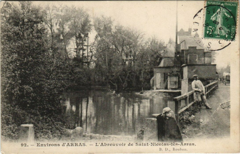 Carte postale ancienne Environs d'Arras - L'Abreuvoir de Saint-Nicolas lés Arras à Saint-Nicolas