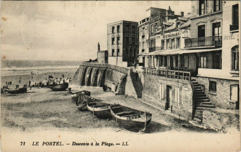 Carte postale ancienne Le Portel - Descente a la Plage au Portel