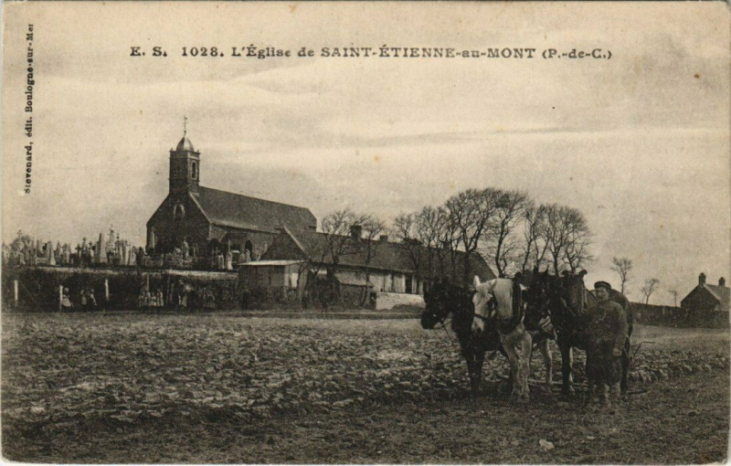 Carte postale ancienne L'Eglise de Saint-Etienne au Mont